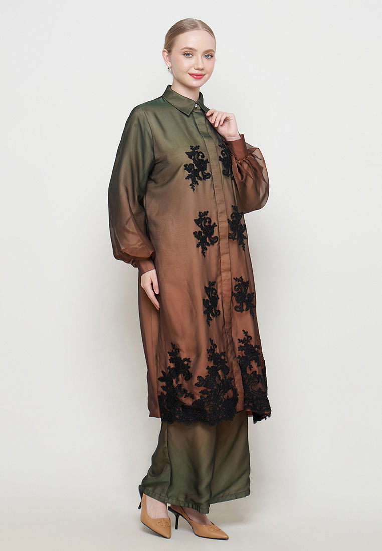 Thumbnail: Glamourous Gradient Tunic Set with Embroidery