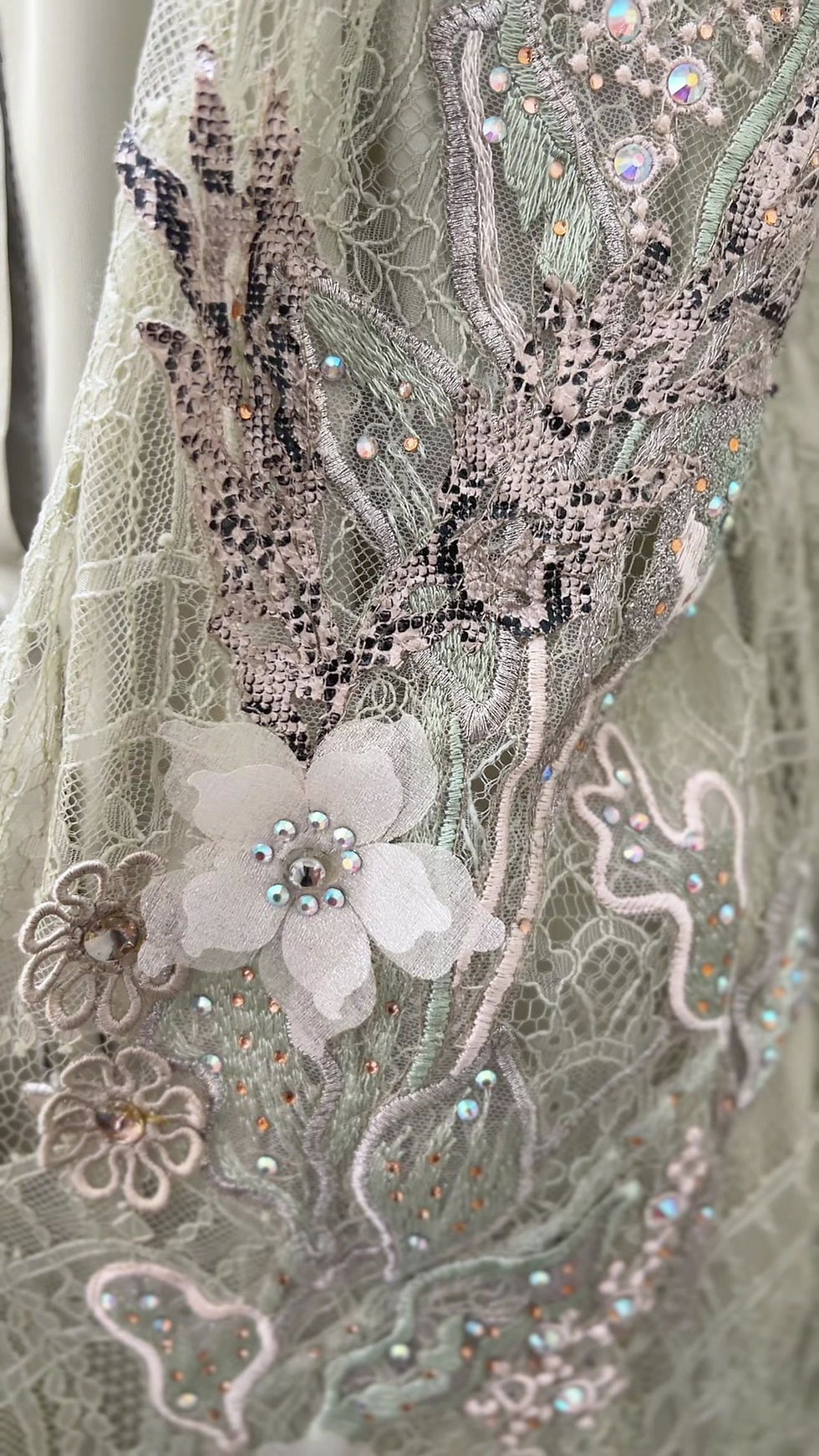 Thumbnail: Top With Chantilly Outer