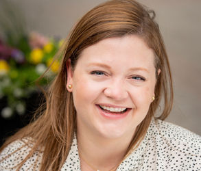 Philanthropy Specialist Sarah Babins Joins Crimsonbridge Foundation