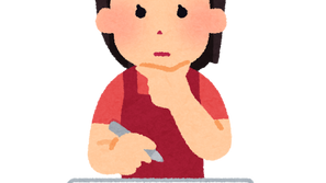 シフト作成をする女性