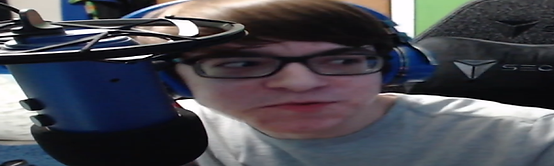 btheepic STRETCH RES lookin devious with the mic.png