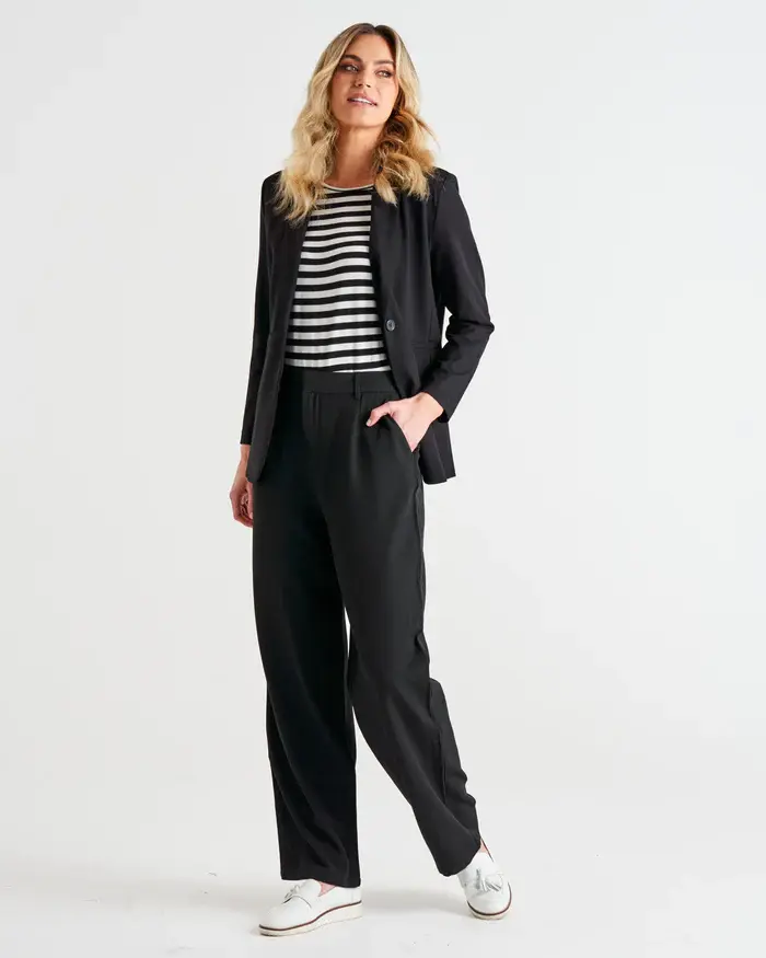 Thumbnail: Betty Basics Pamela Pant