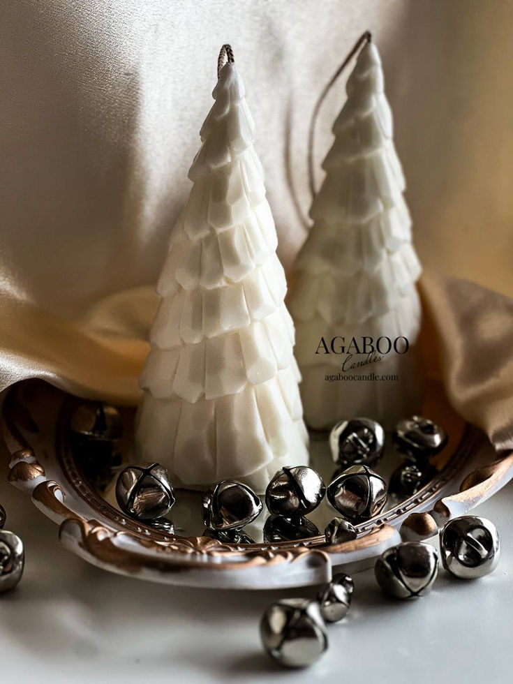 Red and green Christmas candles