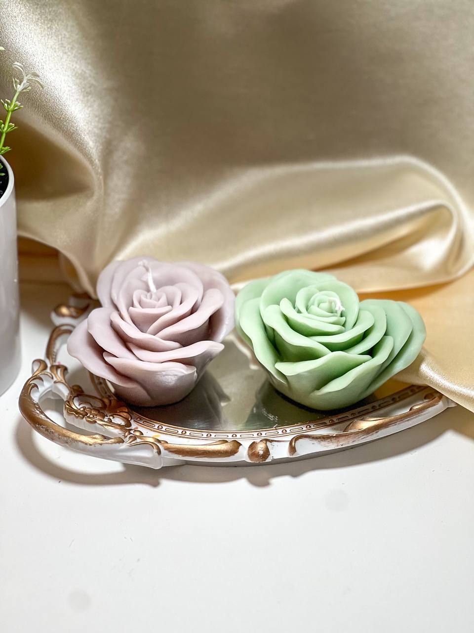 Floral scented candles