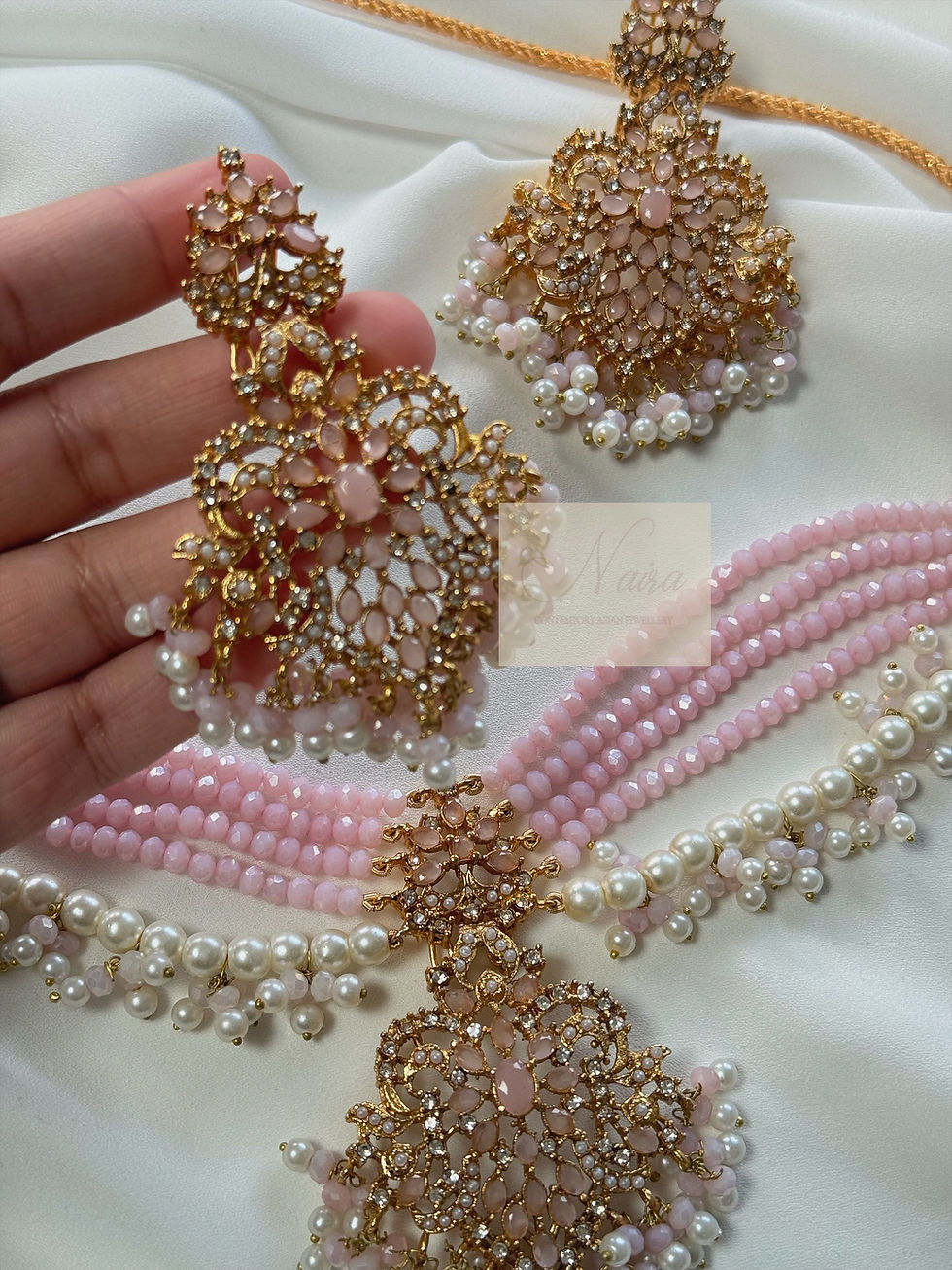 Thumbnail: Alyanna Necklace Set