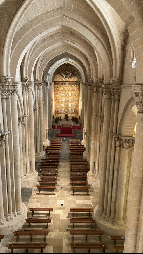 Interior de la catedral vieja de Salamanca