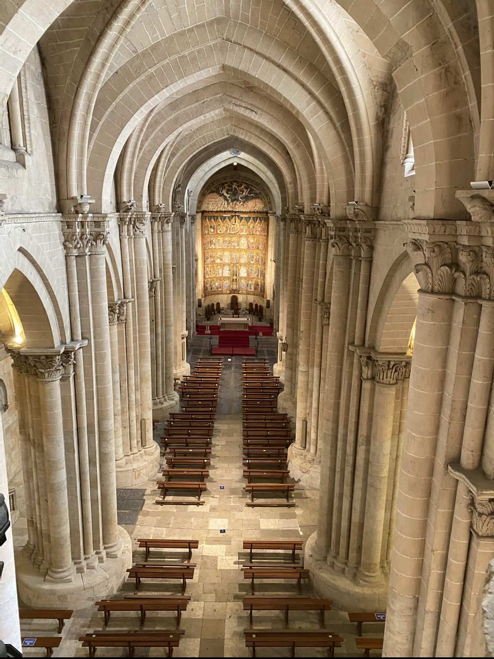 Interior de la catedral vieja de Salamanca
