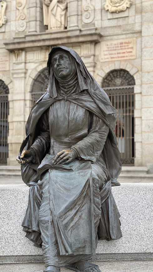 Lugares que ver en Ávila - Monumento a Santa Teresa de Jesús Ávila