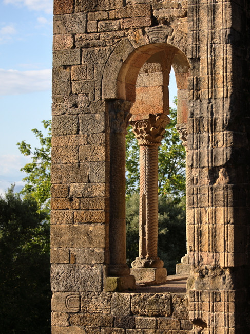 Lugares que ver en Oviedo - Iglesia de Santa María del Naranco
