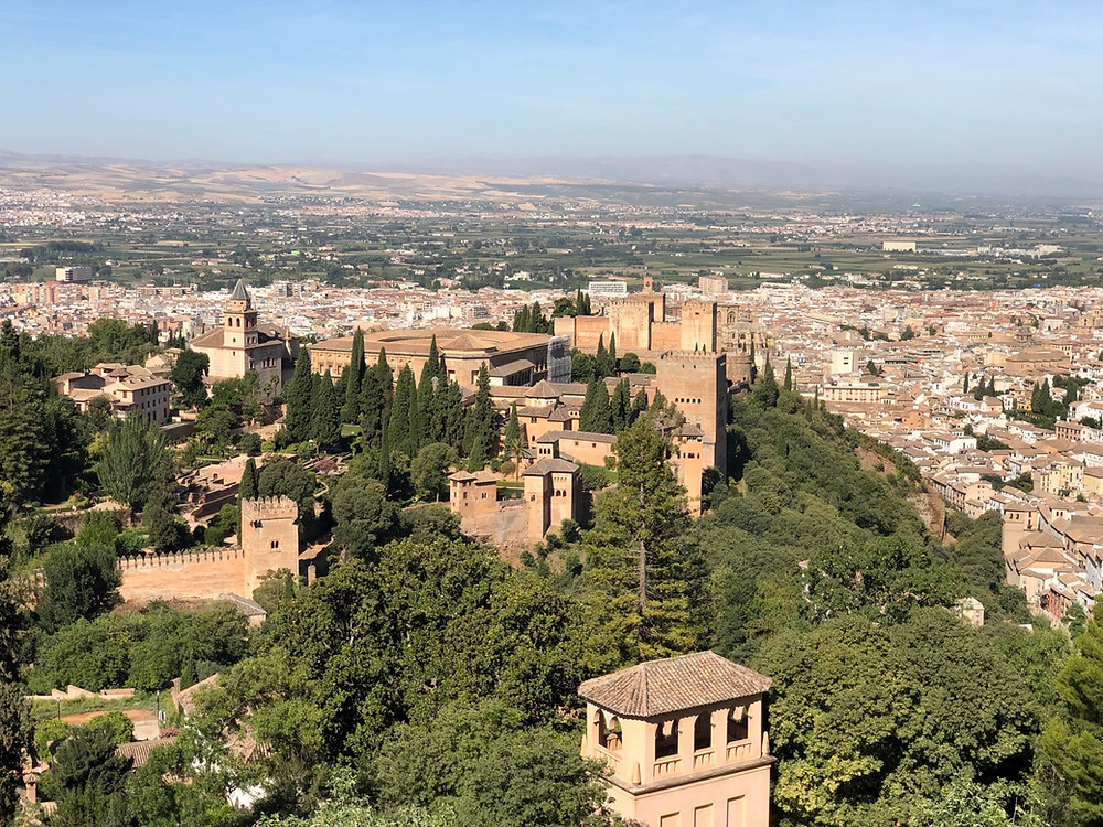Vista Alhambra de Granada desde Silla del Moro