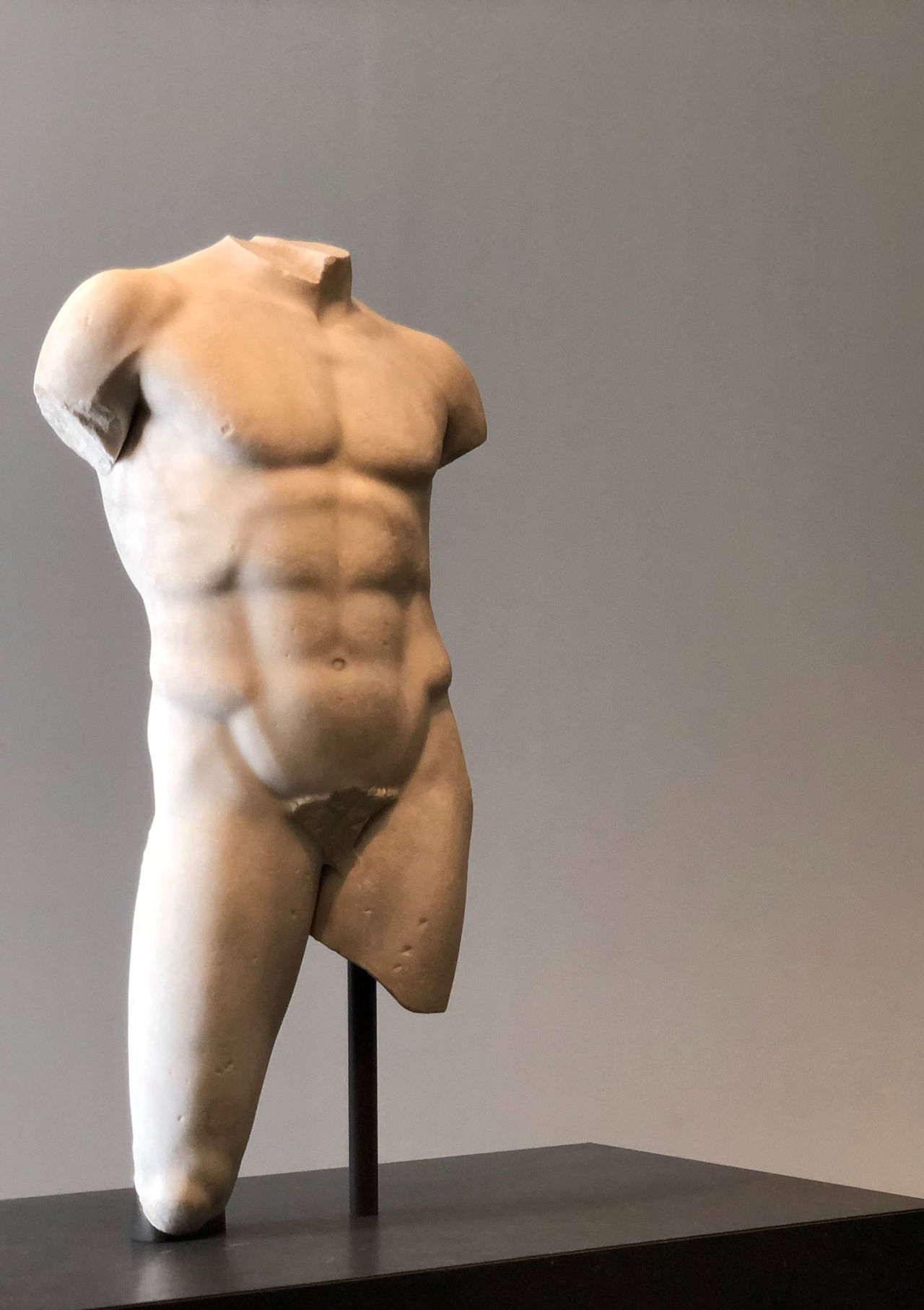 Busto romano el museo Louvre de Abu Dabi