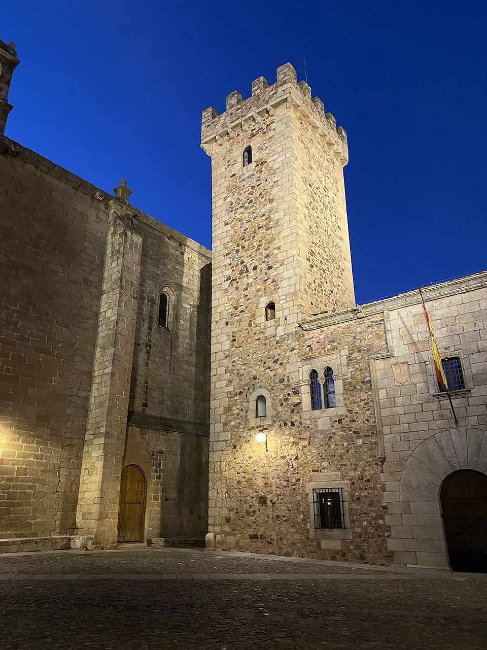 Lugares que ver en Cáceres - Torre de las Cigüeñas en Cáceres