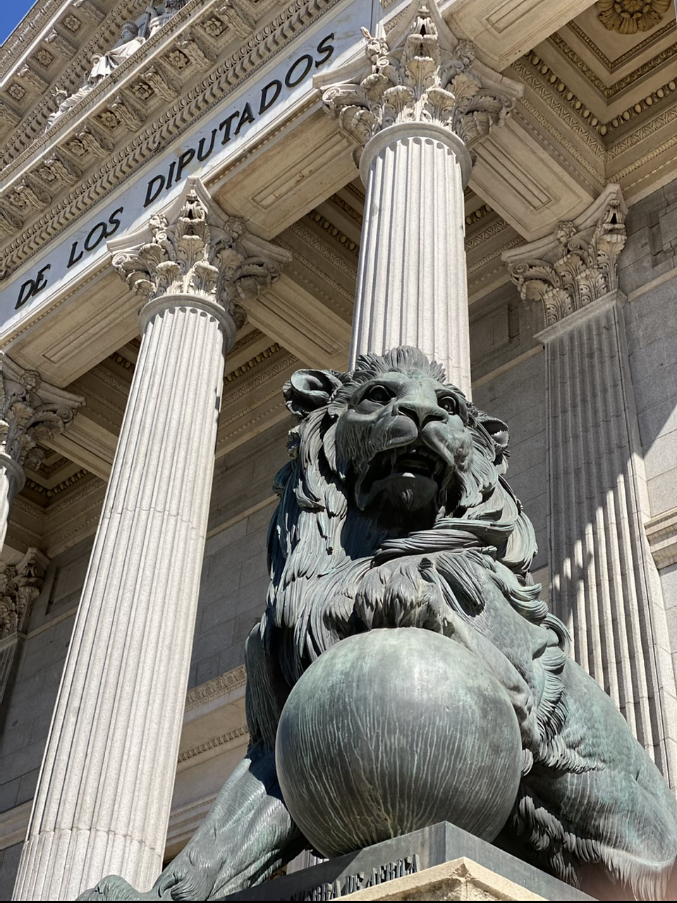 León del Congreso de los Diputados