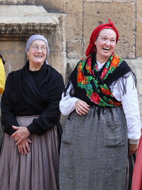 Lugares que ver en Oviedo - Bailes tradicionales asturianos