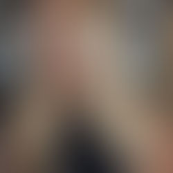 The Art of Effortless Hair: Why “Lived-In” Color Is Having a Major Moment