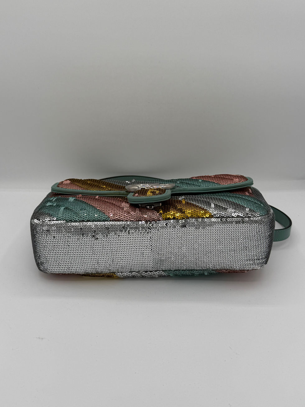 Thumbnail: Preowned Gucci Sequin Multicolor Bag 