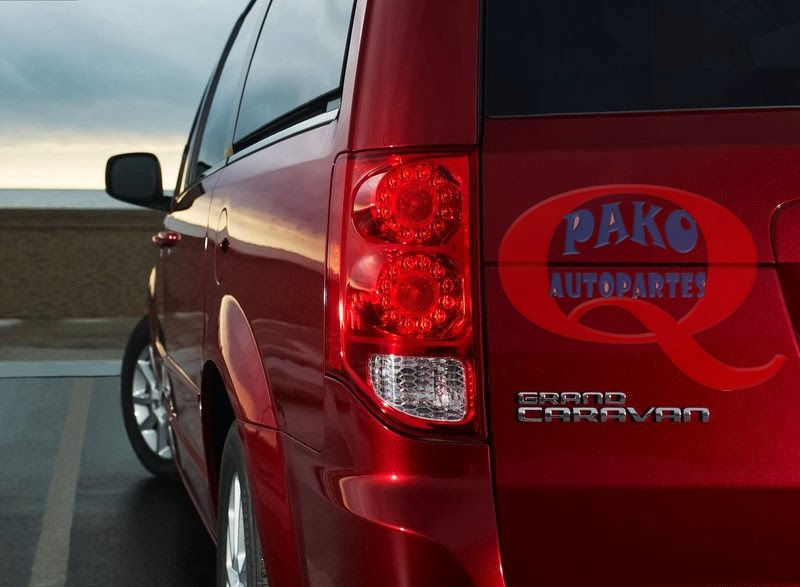 Dodge-Grand_Caravan_2011_800x600_wallpaper_0e.jpg