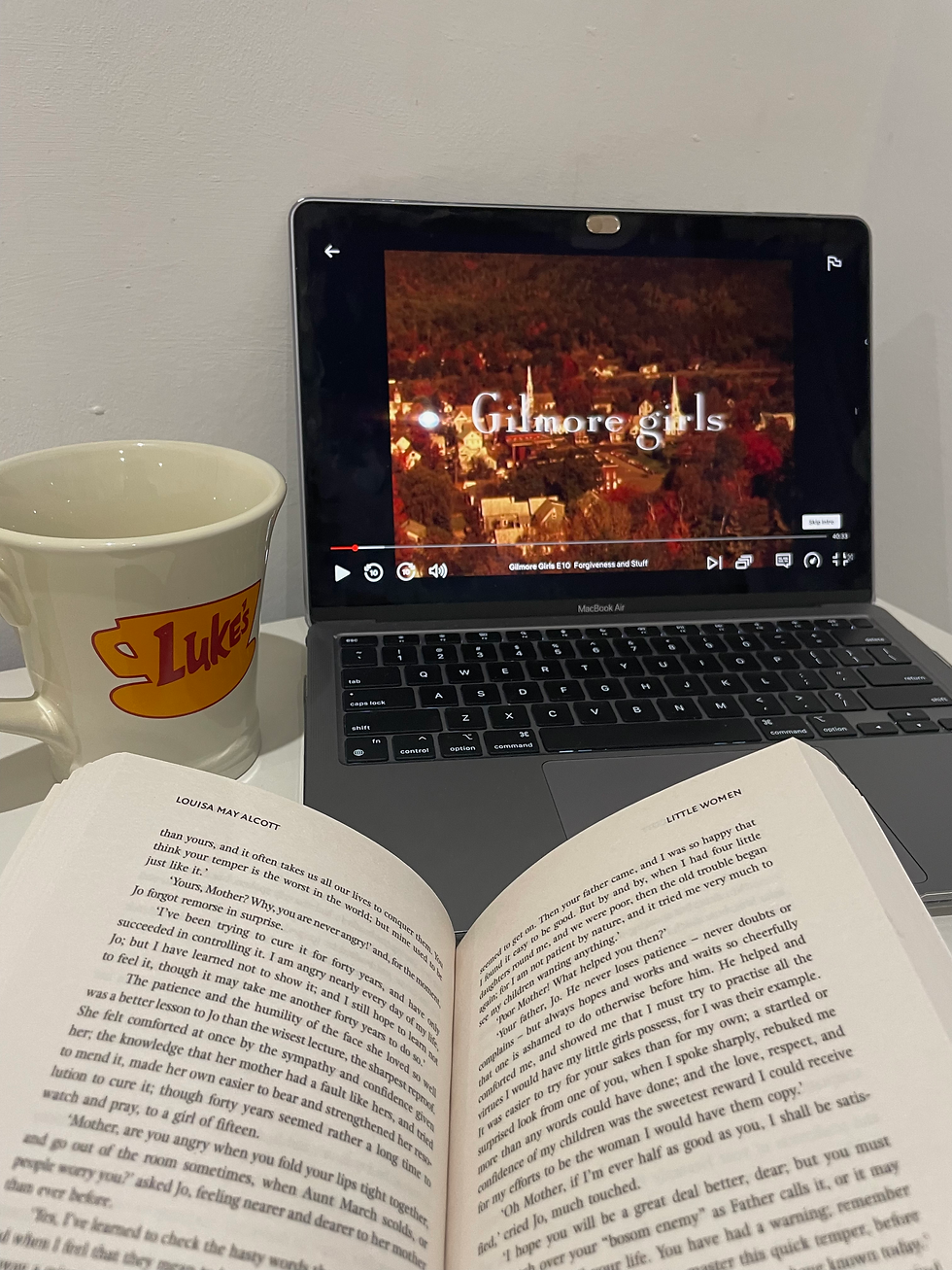 My Gilmore Girls Reading List ☕️