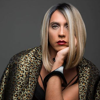 paco-leon-una-abogada-trans-en-la-casa-de-las-flores-vestido-de-mujer-no-sorprendo-a-nadie