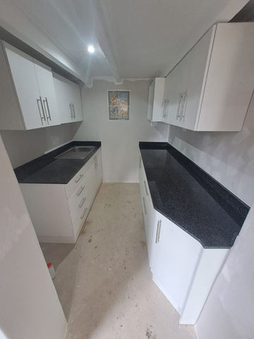 Kitchen, Iceberg White, Rustenberg Granite, Cupboards