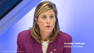 Annelies Verlinden