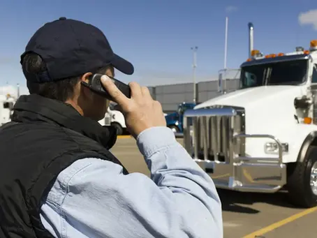 Is It Better to Call or Message Brokers on Load Boards?