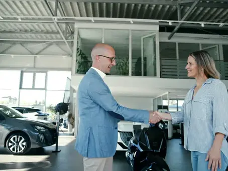 Mistakes That Increase the Insurance Cost for a Car Dealership