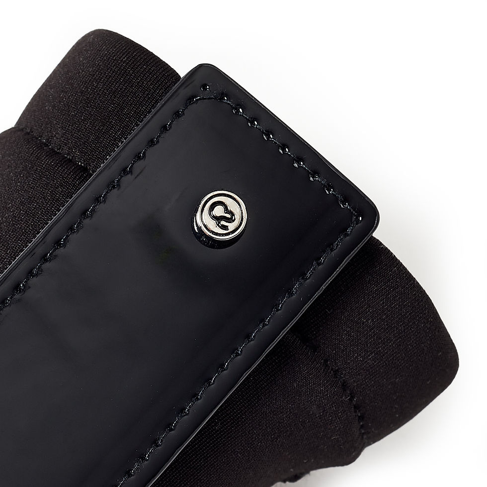 Thumbnail: Fashionable & Functional Designer Arm Cast Cover
