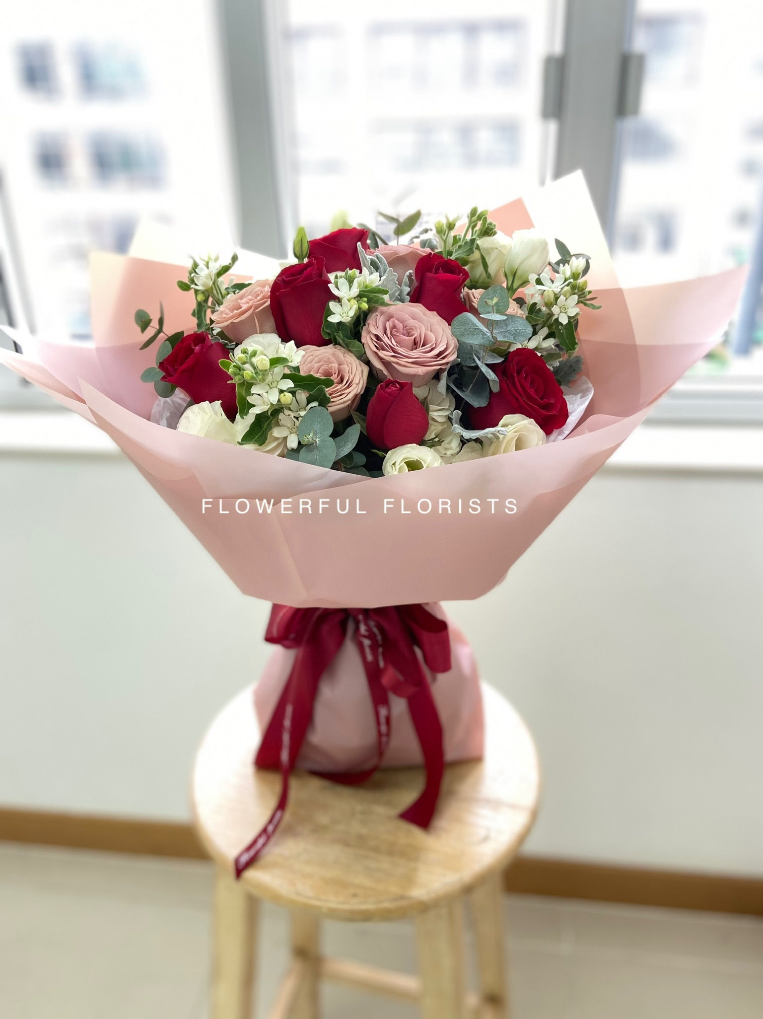 BO136 12枝紅/咖啡(Cappuccino)玫瑰花束