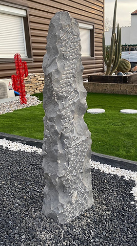 Monolithe schiste elne perpignan jardin pierre
