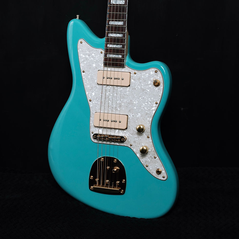 Miniatura: Adal Guitars - Bajos y guitarras eléctricas