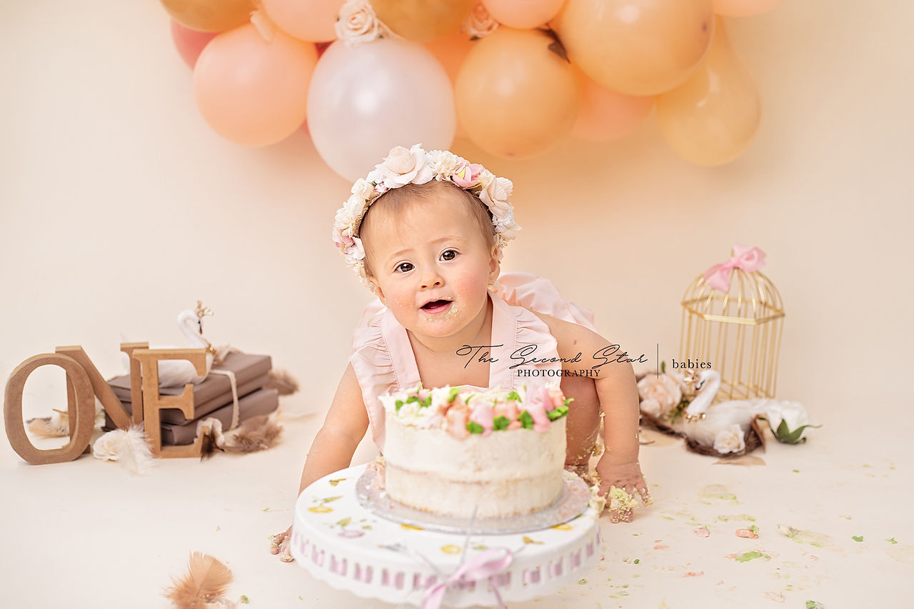 Cake Smash Photoshoot Bicester