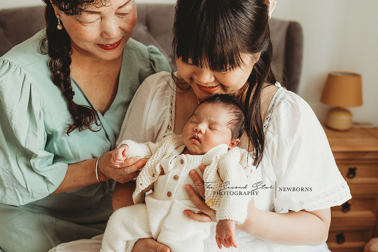 Oxfordshire newborn photographer