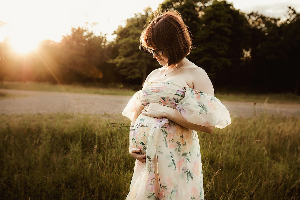 Maternity photoshoot in Oxfordshire