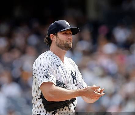Yanks Thumped By Mets, 12-2