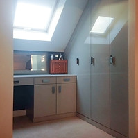 Fitted wardrobes and dressing table