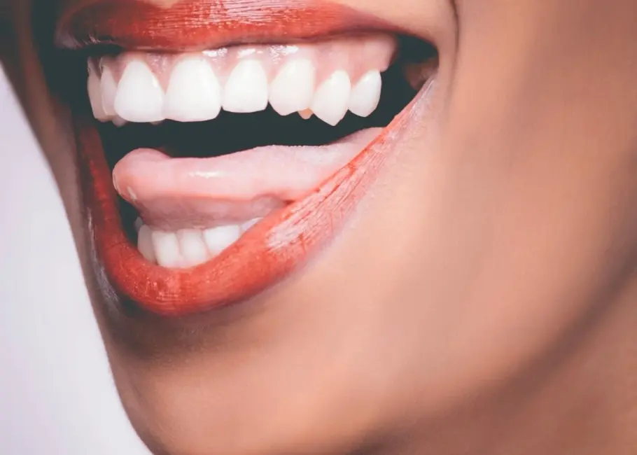 woman with nice white teeth