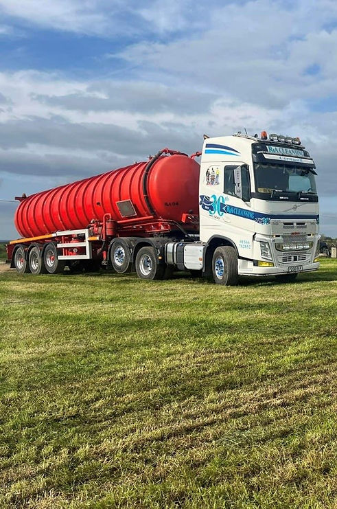 R & A Cleansing Truck