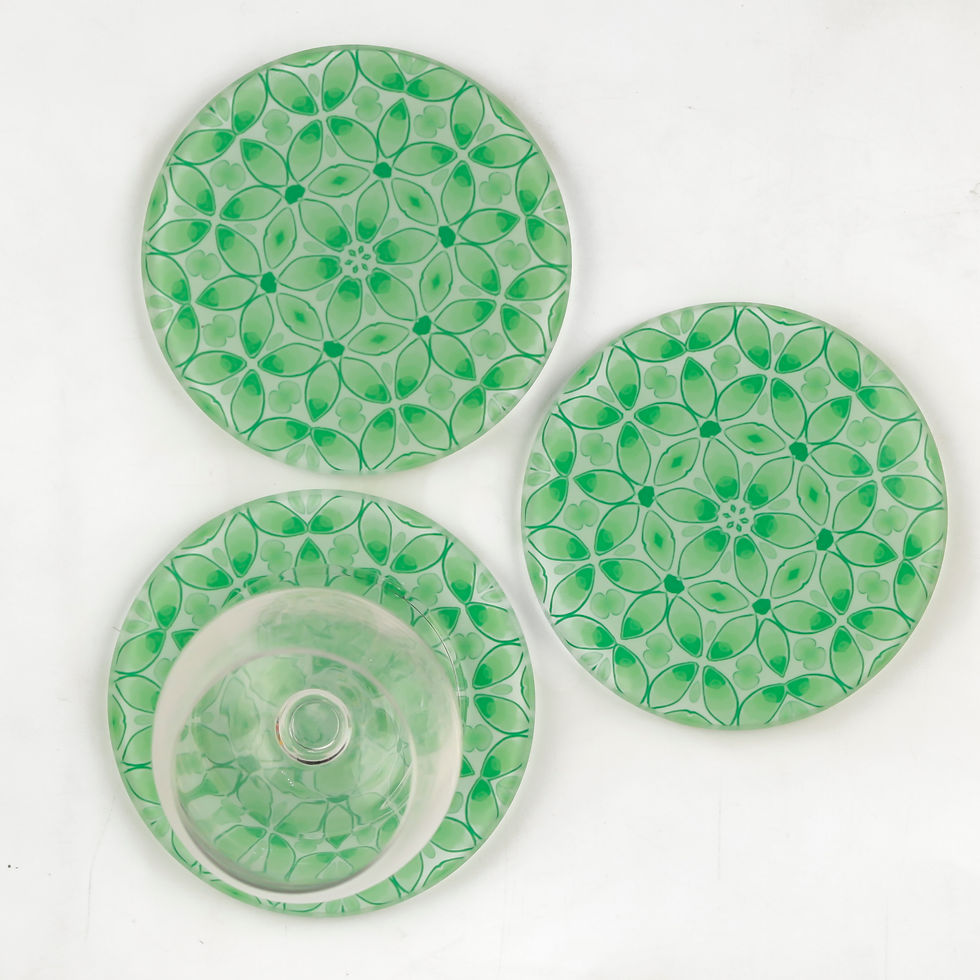 Thumbnail: 'Pea Shoots' cutting board - fresh spring green - 20cm / 8 inch diameter.