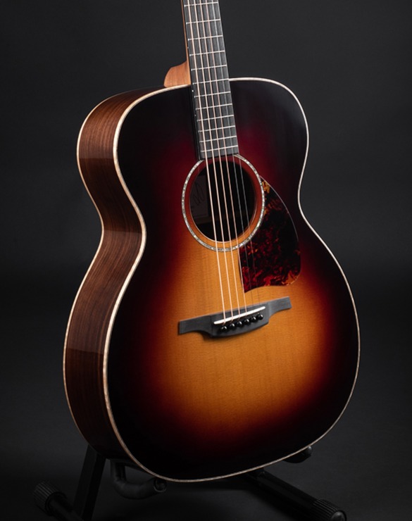 HOME McNally Guitars Ciaran McNally Luthier