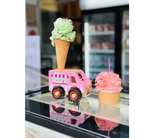 Thumbnail: Ice Cream Truck