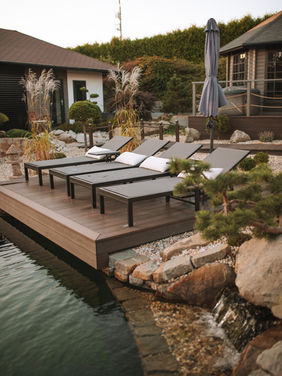 Profesionální fotografie hotelového pokoje připravená pro marketing a propagaci na sociálních sítích