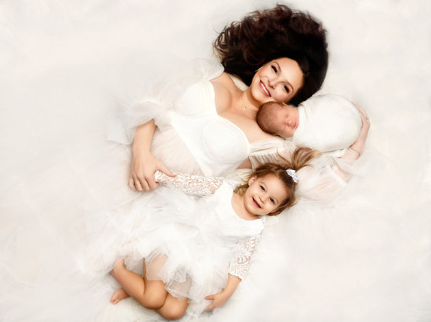 Tampa newborn photographer, newborn photography near me Tampa, fine art newborn portraits Tampa