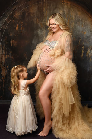 best St Pete maternity portraits, St Petersburg maternity photographer, maternity photography near me St Pete