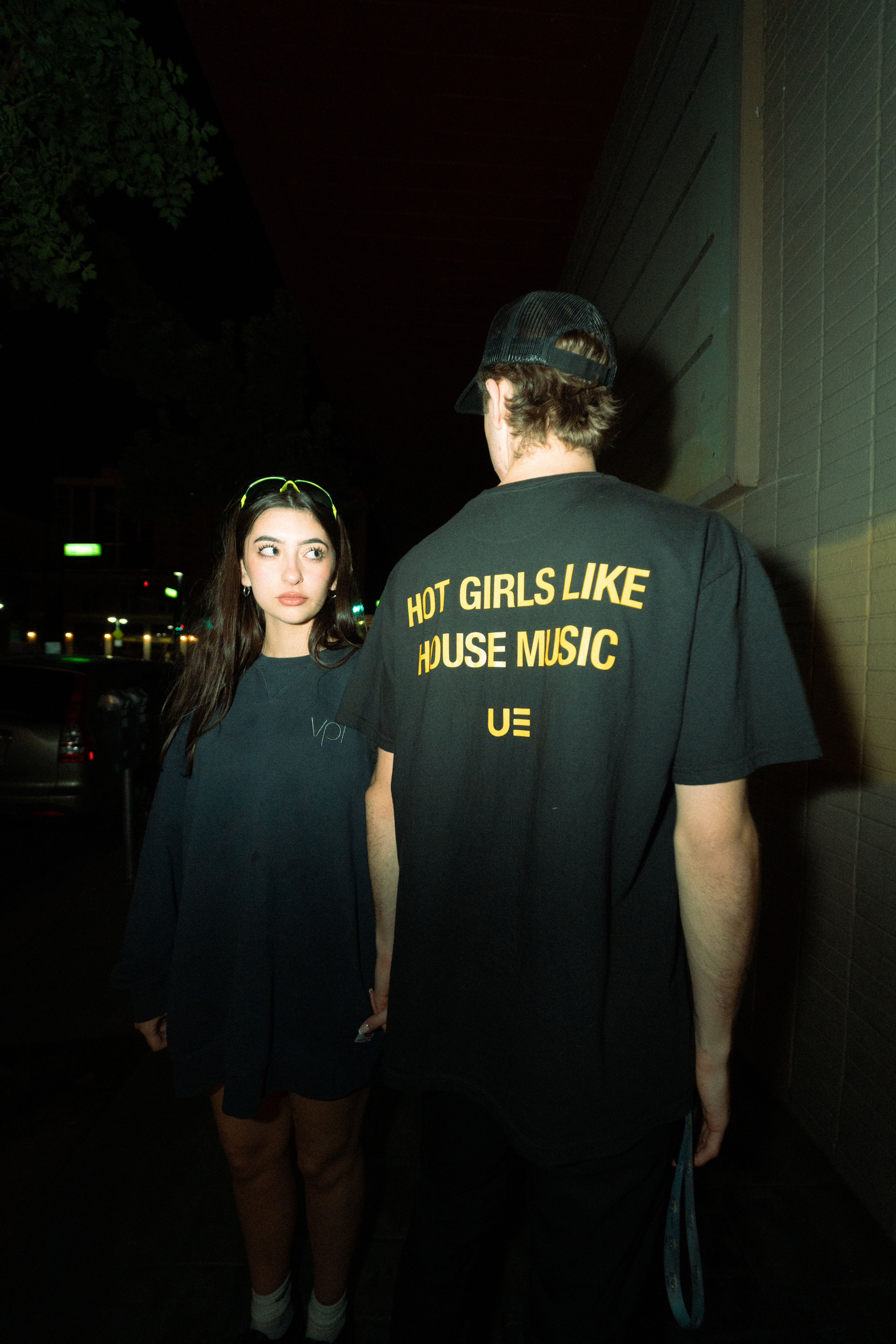 Black - Hot Girls Like House Music Shirt (Oversized)