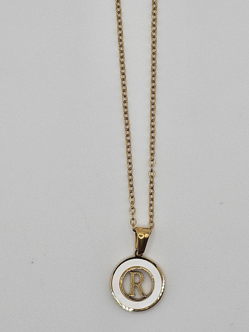 Miniatura: Personalized Shell Initial Necklace - 18K Gold PVD Plating