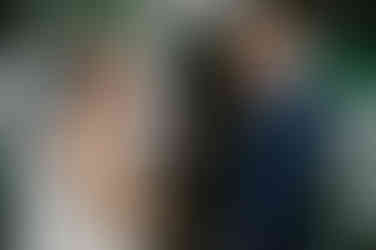 Couples saying their vows in a Rainforest Botanical Garden wedding venue in Cairns