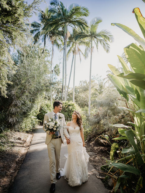 Wedding Photography in a tropical surrounding.