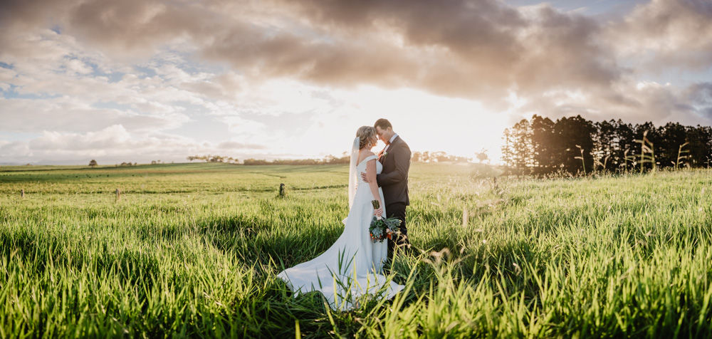 Lake Tinaroo Wedding
