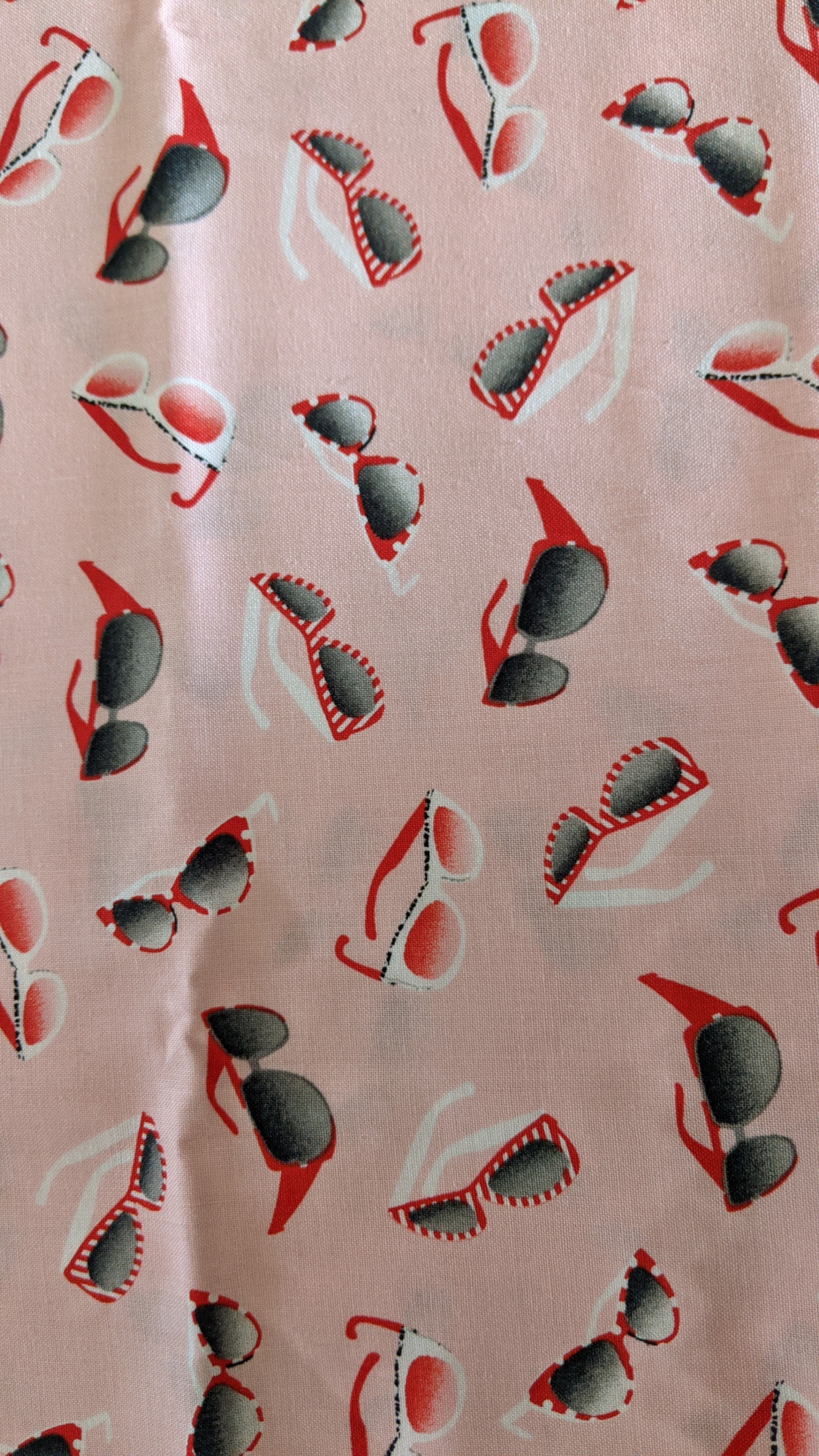 Specials - 1m cut pieces of fabric - Steppin Out Glasses